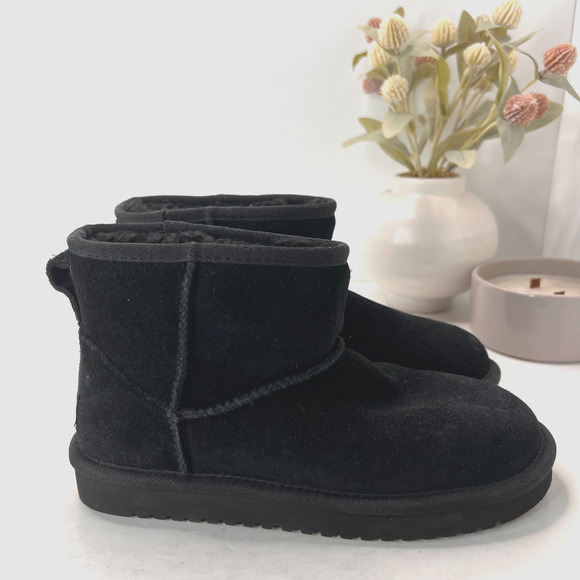 KOOLABURRA by UGG Classic Mini Suede Ankle Boots Pull On Black Womens Size 5 - Picture 2 of 9